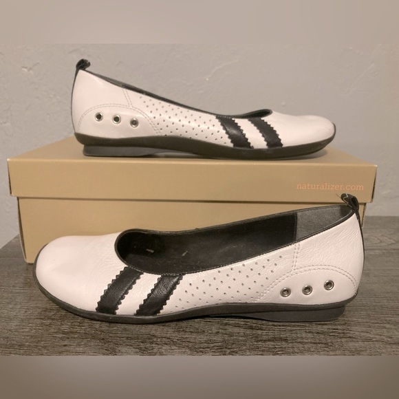 Naturalizer Shoes - Black and White Naturalizer leather shoes